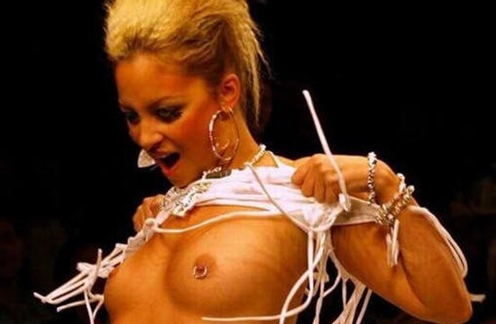 Nicole Richie Flashing In Public
